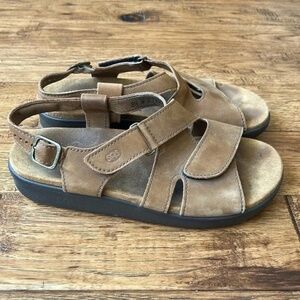 SAS Huggy Sandals All Day Comfort Shoes Brown Nubuck Leather Strappy Size 8.5